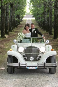 vintage car wedding italy castle borgia